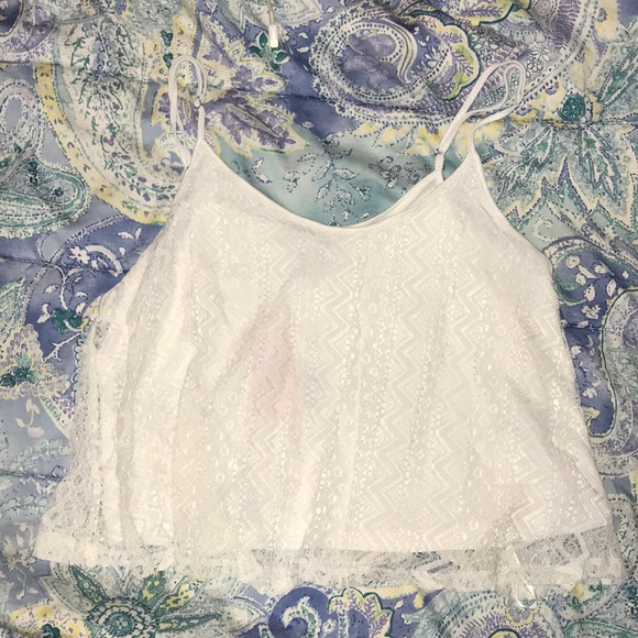 Forever 21 Tops - Forever 21 BNWT crop lace top size M